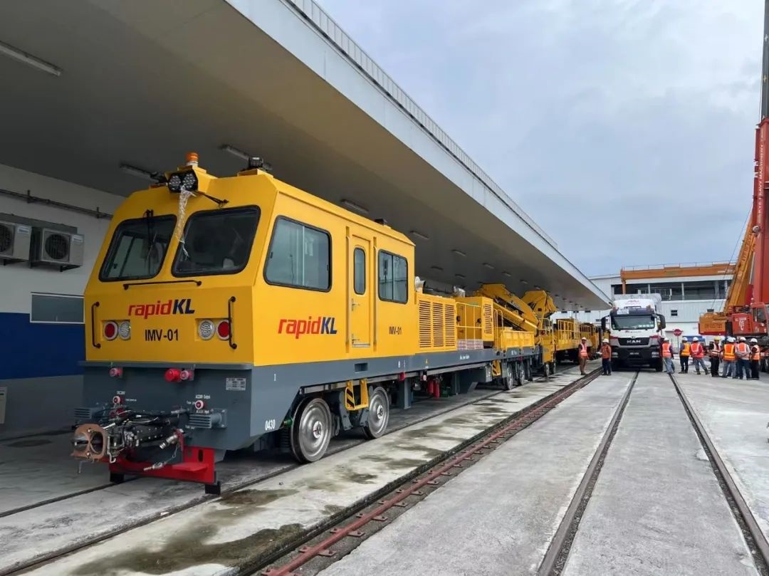 時瑞達(dá)重工馬來西亞地鐵3號線（LRT-3）項目車輛順利送抵現(xiàn)場